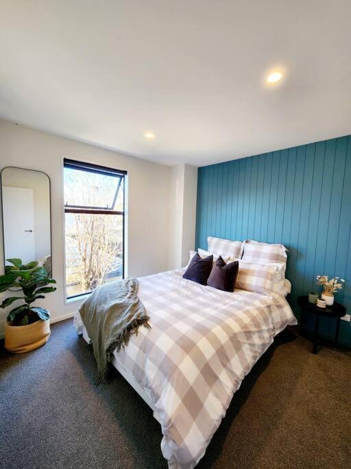 Central Home With Internal Garage - Close To Cbd! 基督城 外观 照片